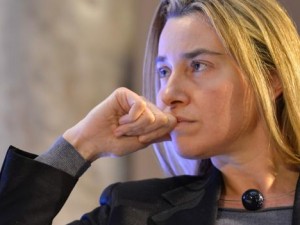 EU’s udenrigspolitiske chef Mogherini åbner for diskussion om afslutning af sanktioner mod Rusland