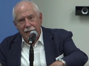 USA: Senator Mike Gravel ved FN:  <br>Kinas politik tilbyder løsninger på Obamas ulykker