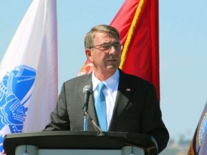 USA’s forsvarsminister ’Atom-Ash’ Carter rasler med sablen mod Kina