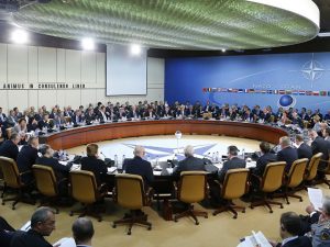 Rusland vil forhandle om våbenkontrol, <br>hvis NATO stopper sin militæropbygning