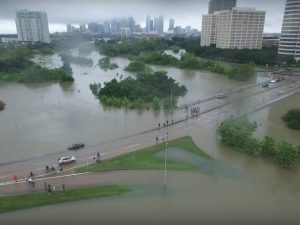 Ikke flere Houston-katastrofer: <br>Lyndon LaRouche siger, hvad det er, <br>der må ske ’lige med det samme’