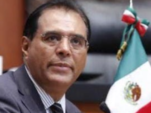 Det mexicanske kongresmedlem Robles udsender åbent brev:<br> “Det haster mere end nogensinde: Stop faren for atomkrig!”