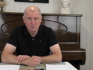 POLITISK ORIENTERING den 31. oktober 2025 med formand Tom Gillesberg <br>Det vellykkede Trump-Xi møde og Pavens tale om Cusanus giver håb om, <br>at dialog kan erstatte krig